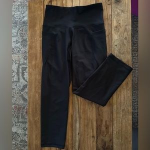 Old Navy Active leggings with pockets. Size S.